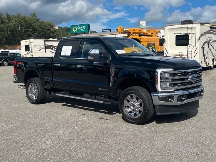 2024 Ford F-250 Lariat photo 1