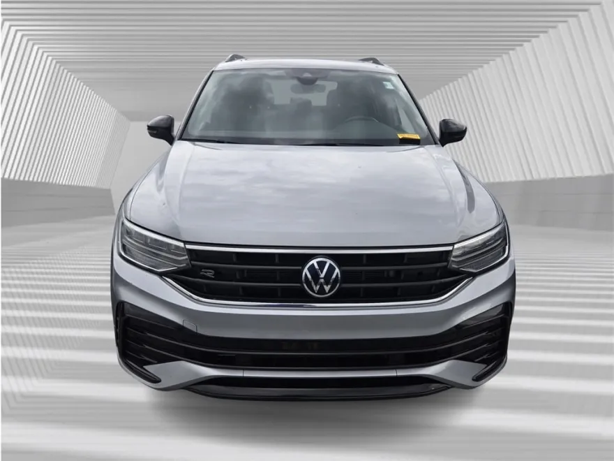 2023 Volkswagen Tiguan SE R-Line Black photo 1