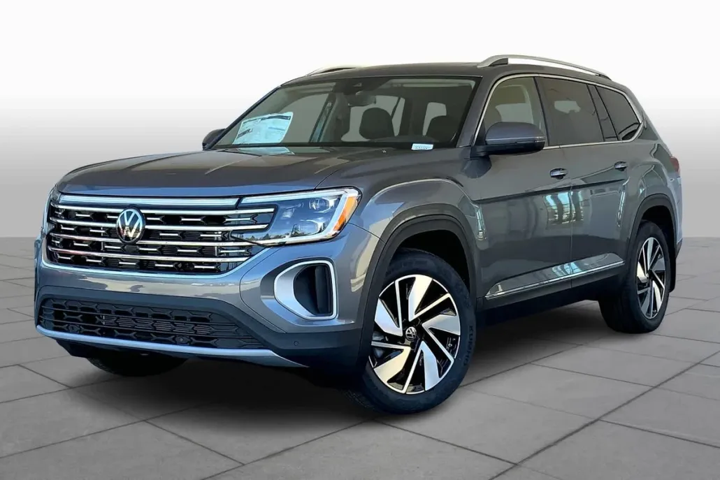 2025 Volkswagen Atlas SEL photo 1