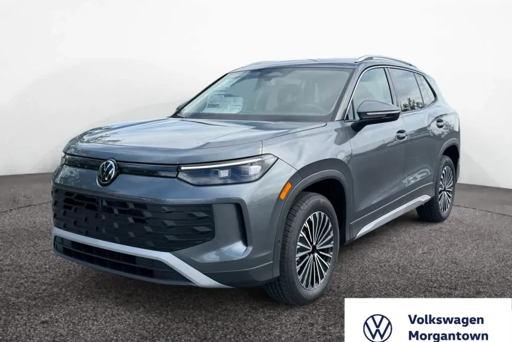 2025 Volkswagen Tiguan S photo 1
