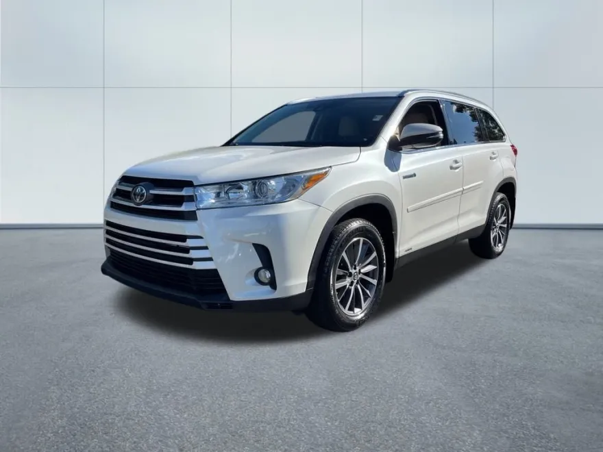 2019 Toyota Highlander Hybrid XLE photo 1