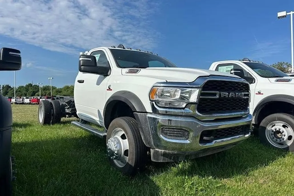 2024 Ram 5500 Tradesman photo 1