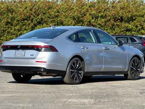 2025 Honda Accord Hybrid Touring photo 4