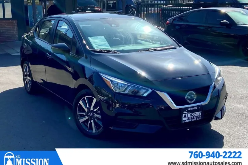 2021 Nissan Versa SV photo 1