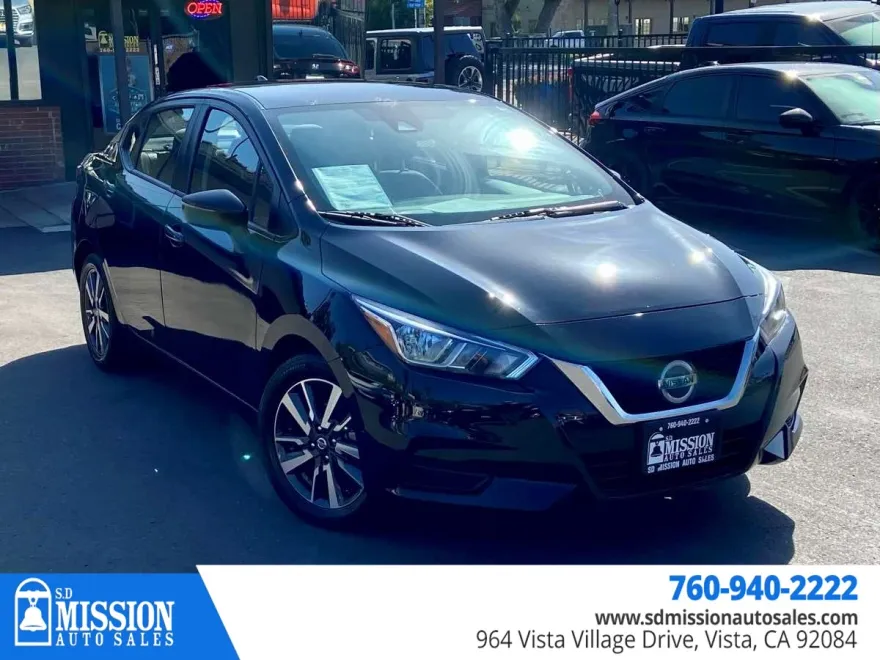 2021 Nissan Versa SV photo 1