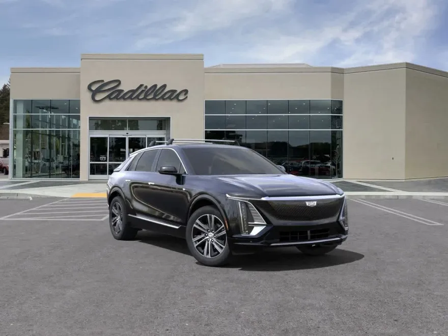 2025 Cadillac Lyriq Luxury photo 1