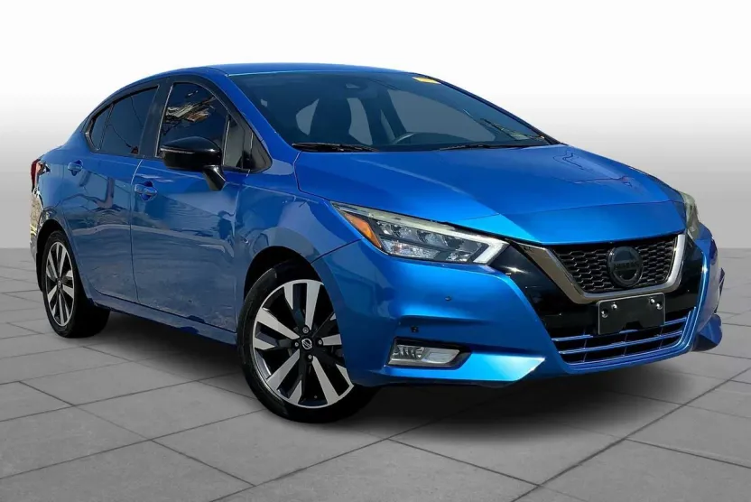 2020 Nissan Versa SR photo 1
