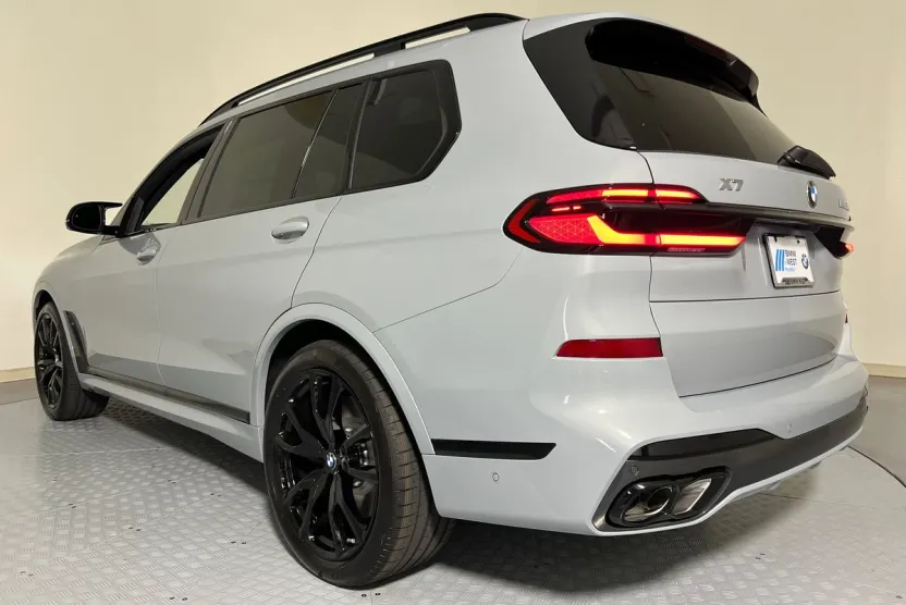 2026 Bmw X7 M60i photo 1