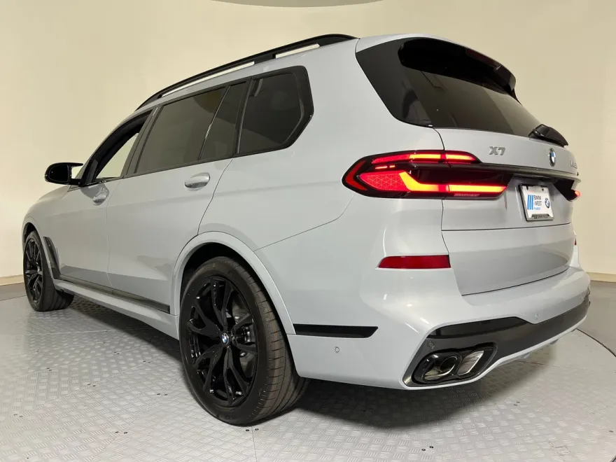 2026 Bmw X7 M60i photo 1