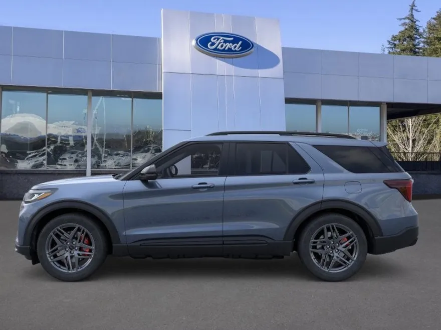 2025 Ford Explorer ST photo 1