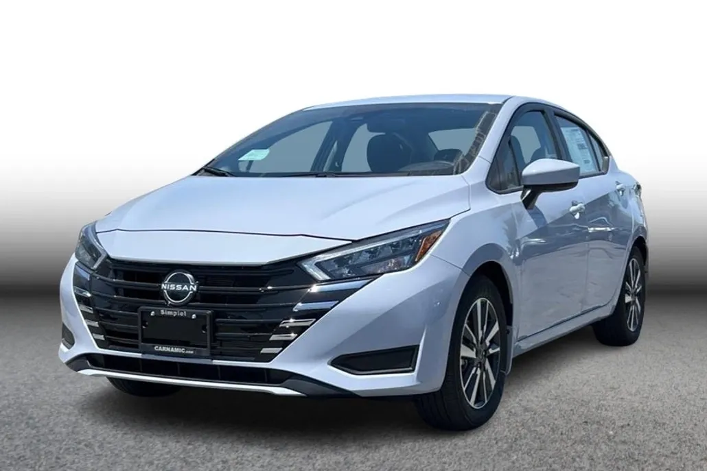 2025 Nissan Versa SV photo 1