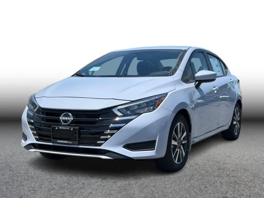 2025 Nissan Versa SV photo 1