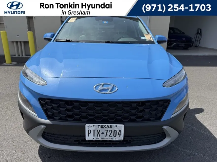 2022 Hyundai Kona SEL photo 1