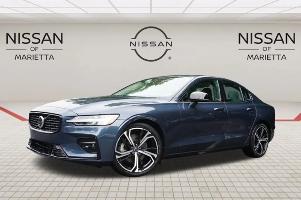 2024 Volvo S60 B5 Plus photo 1