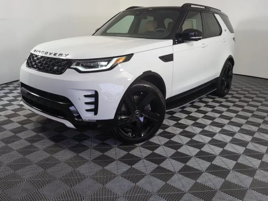2025 Land Rover Discovery SE photo 1