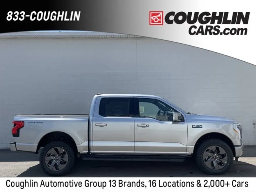 2025 Ford F-150 Lightning Lariat photo 1