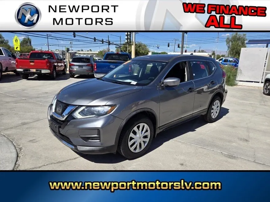 2017 Nissan Rogue S photo 1