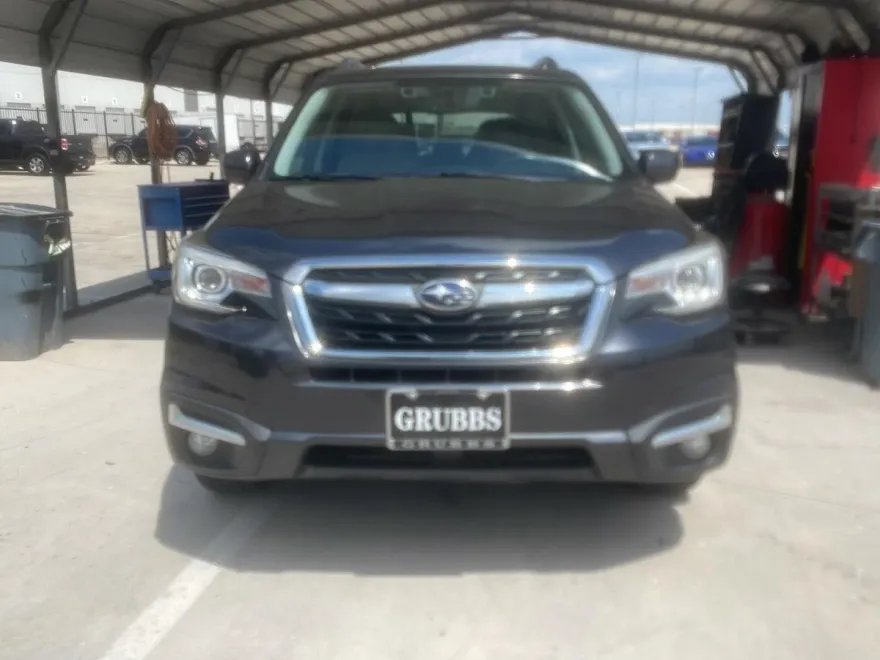 2018 Subaru Forester Limited photo 1