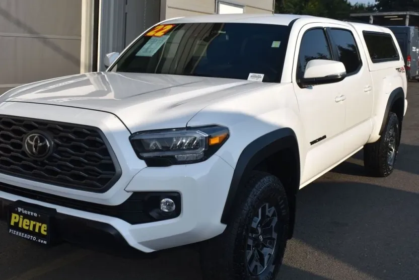 2022 Toyota Tacoma V6 photo 1