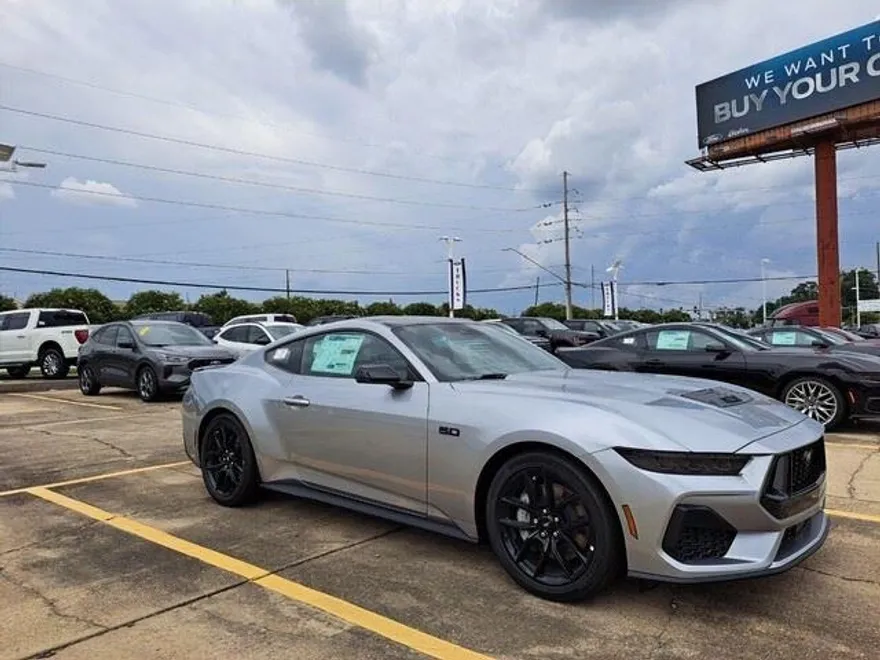 2025 Ford Mustang GT Premium photo 1