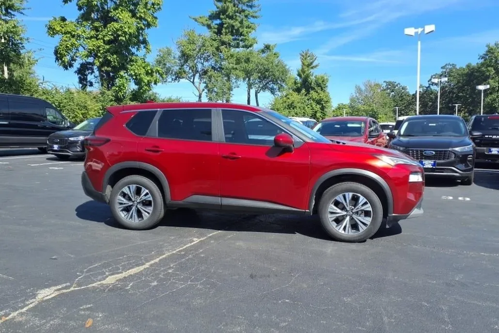2023 Nissan Rogue SV photo 1