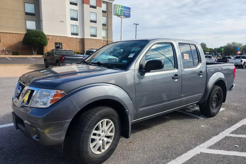 2019 Nissan Frontier SV photo 1