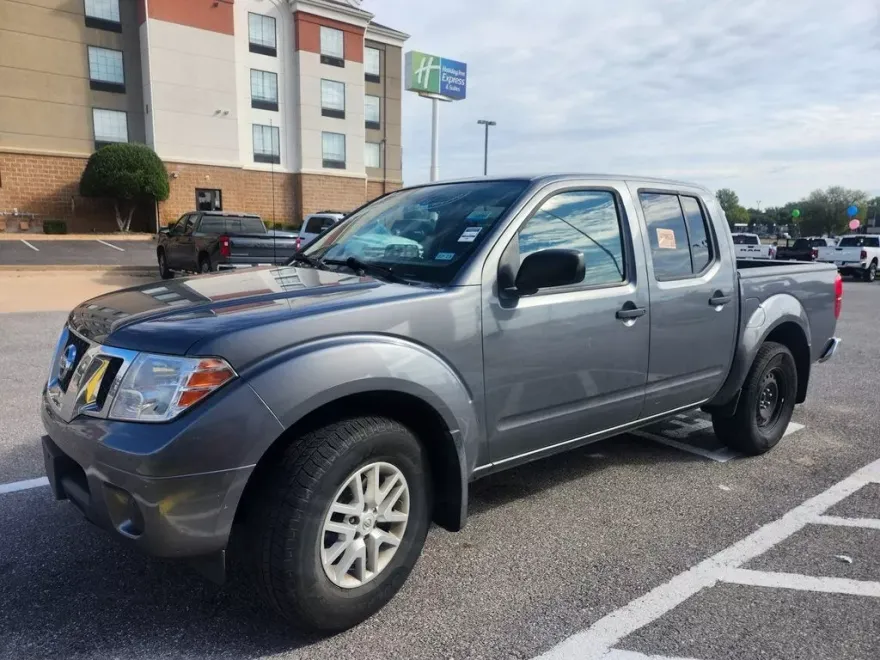 2019 Nissan Frontier SV photo 1