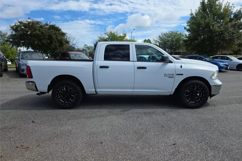 2019 Ram 1500 Classic Tradesman photo 1