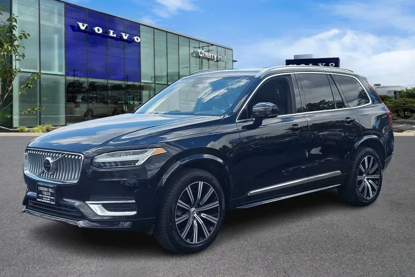 2024 Volvo XC90 AWD B5 Plus photo 1