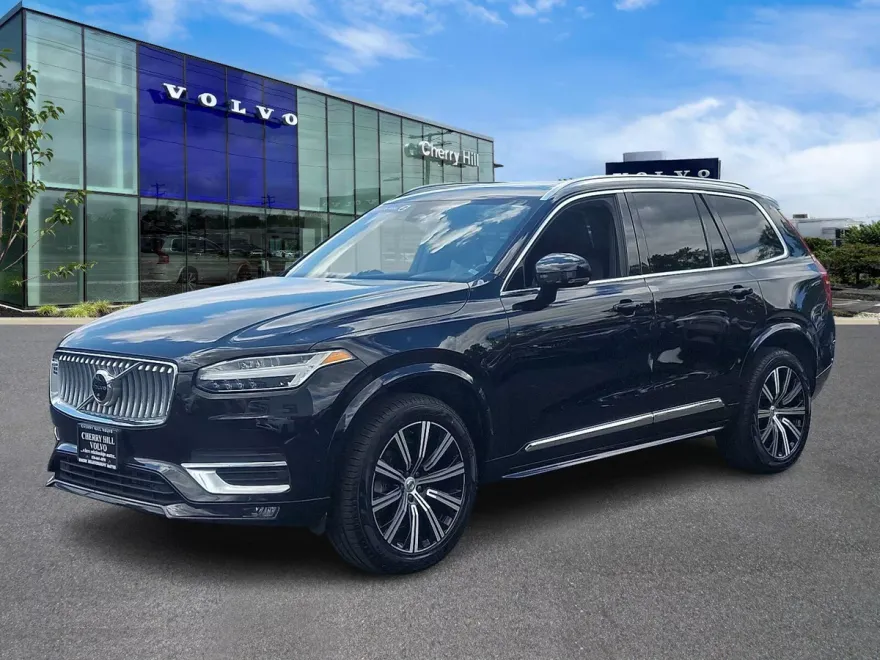 2024 Volvo XC90 AWD B5 Plus photo 1