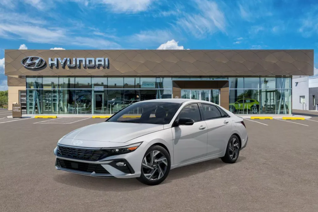 2025 Hyundai Elantra SEL Sport photo 1
