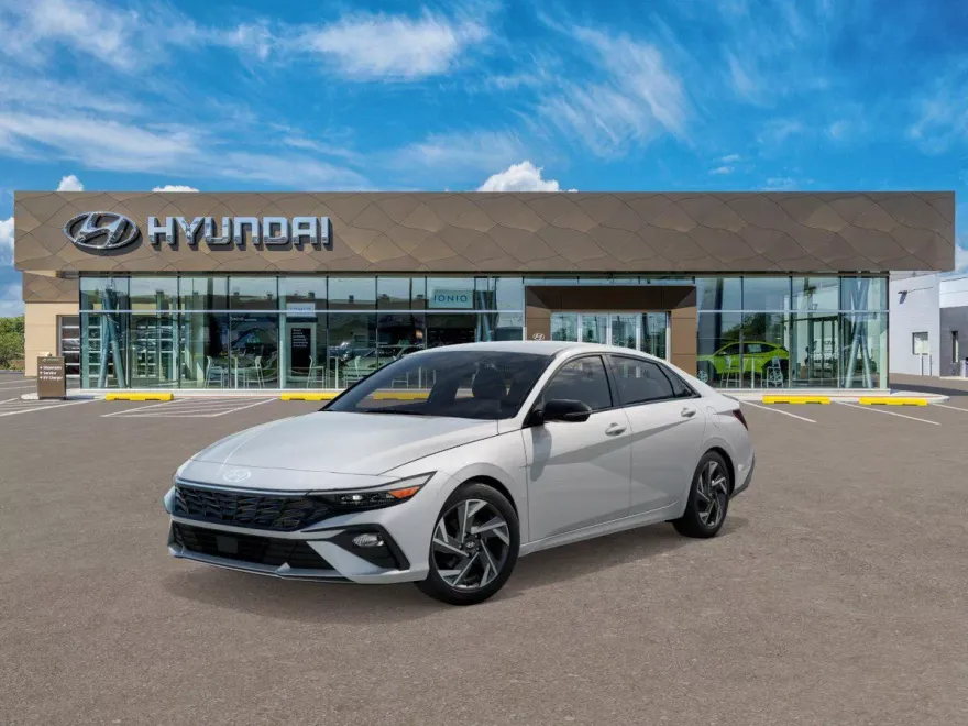 2025 Hyundai Elantra SEL Sport photo 1