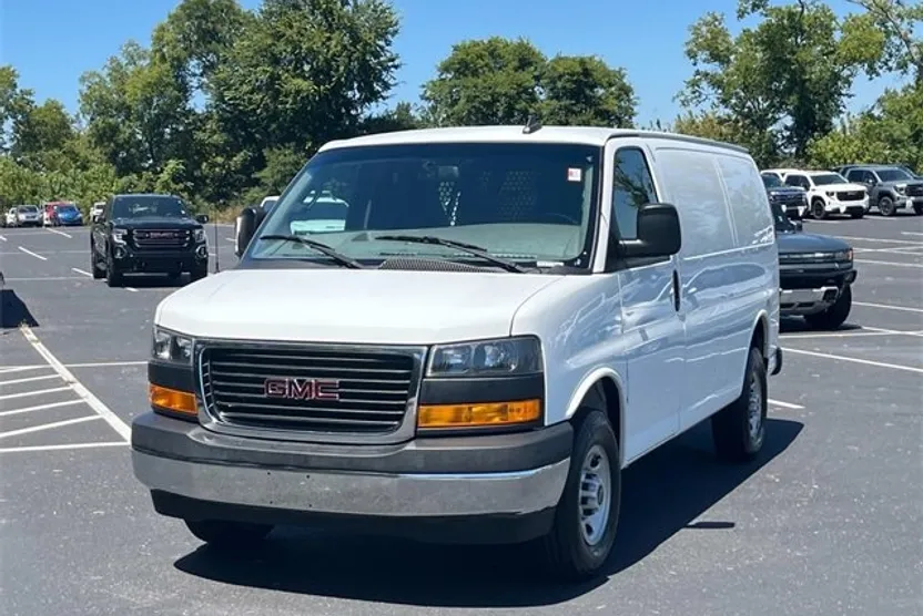 2022 Gmc Savana 2500 Cargo photo 1