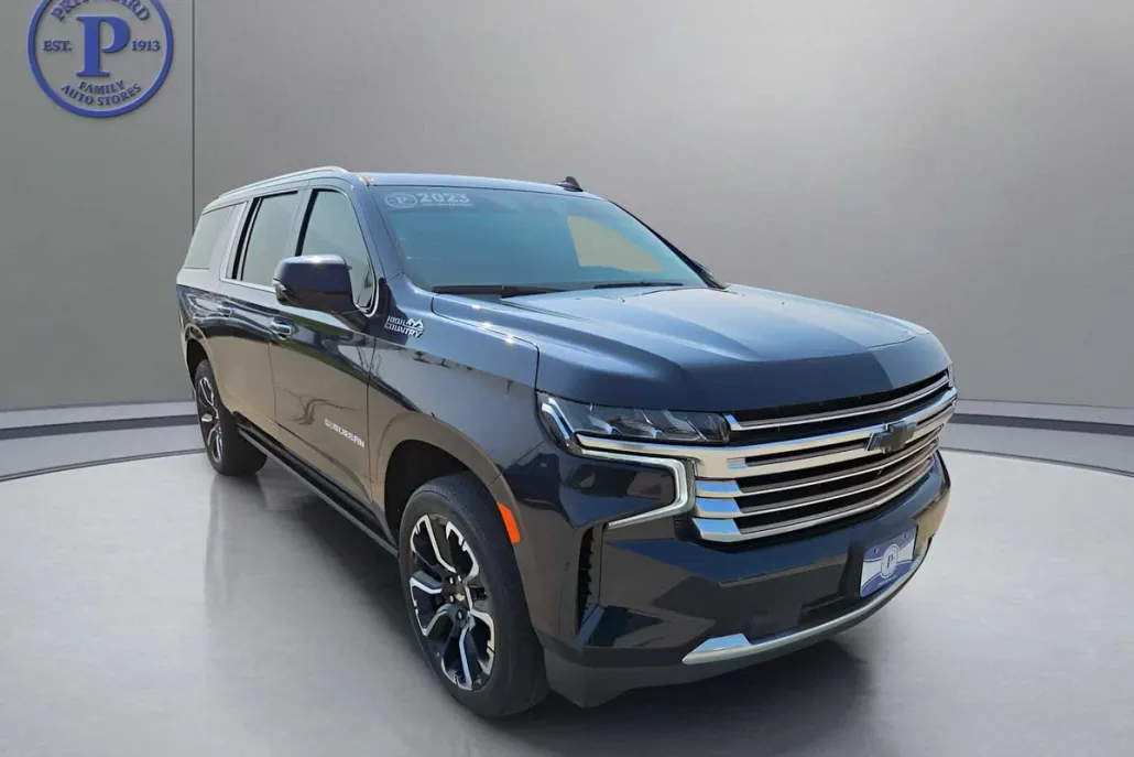 2023 Chevrolet Suburban High Country photo 1