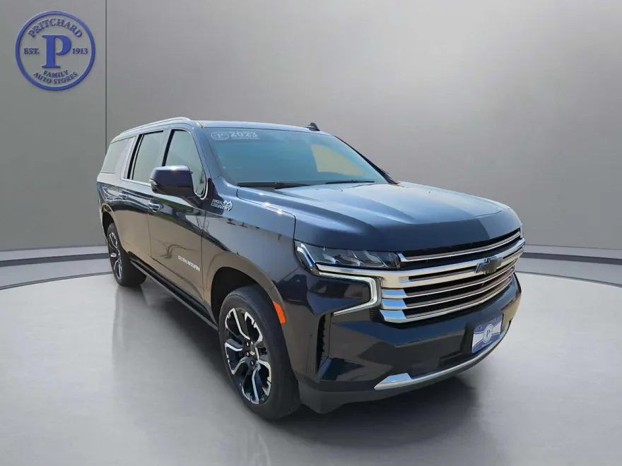 2023 Chevrolet Suburban High Country photo 1
