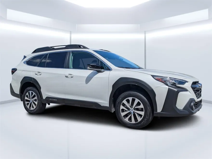 2025 Subaru Outback Premium photo 1