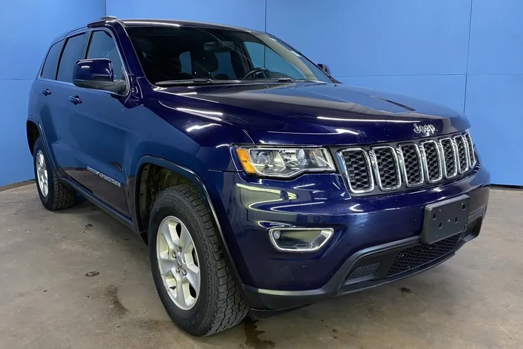 2017 Jeep Grand Cherokee Laredo photo 1
