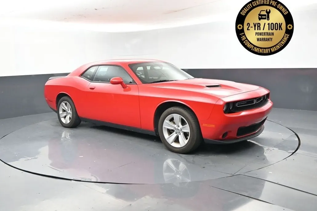 2023 Dodge Challenger SXT photo 1