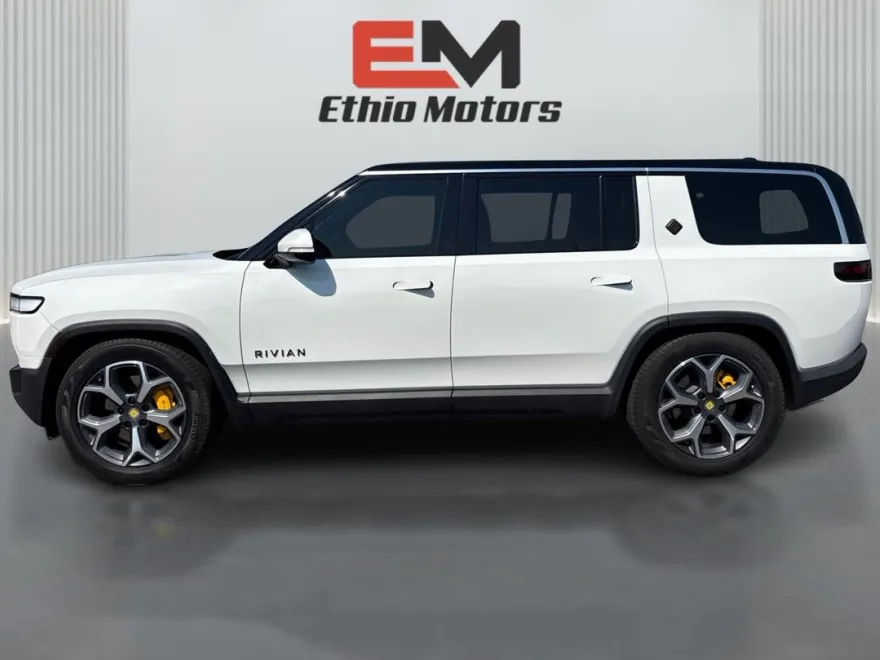 2023 Rivian R1S Adventure photo 1
