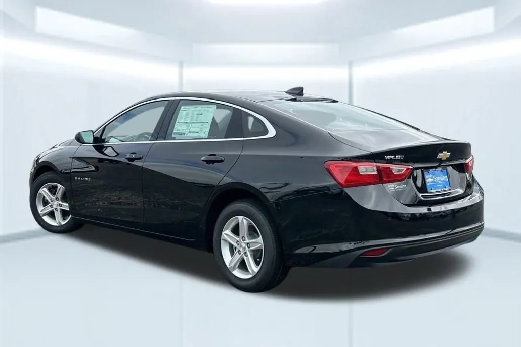 2025 Chevrolet Malibu LS photo 1