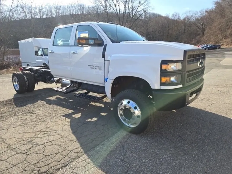 2024 Chevrolet Silverado 5500HD 4500HD Work Truck photo 1