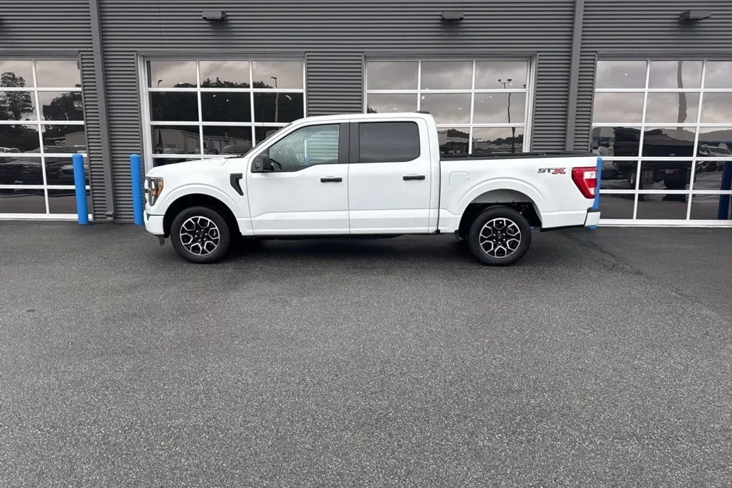 2023 Ford F-150 XL photo 1