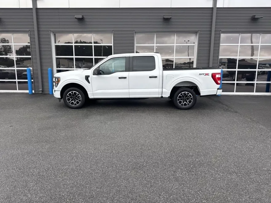 2023 Ford F-150 XL photo 1
