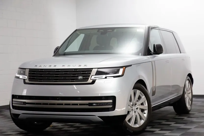 2025 Land Rover Range Rover SE photo 1