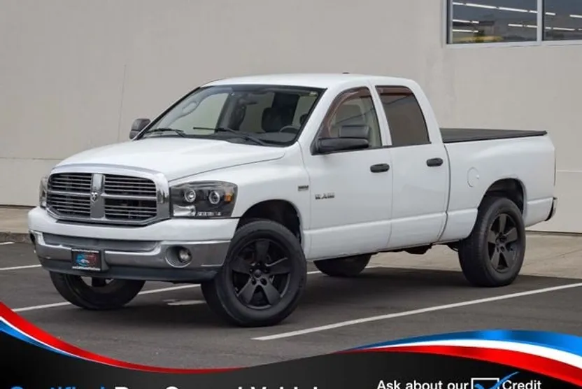 2008 Dodge Ram SLT photo 1