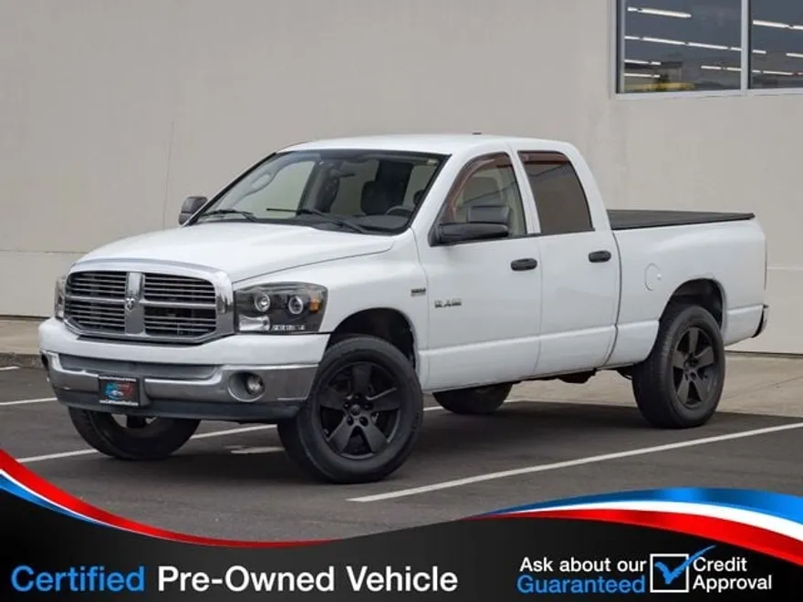 2008 Dodge Ram SLT photo 1