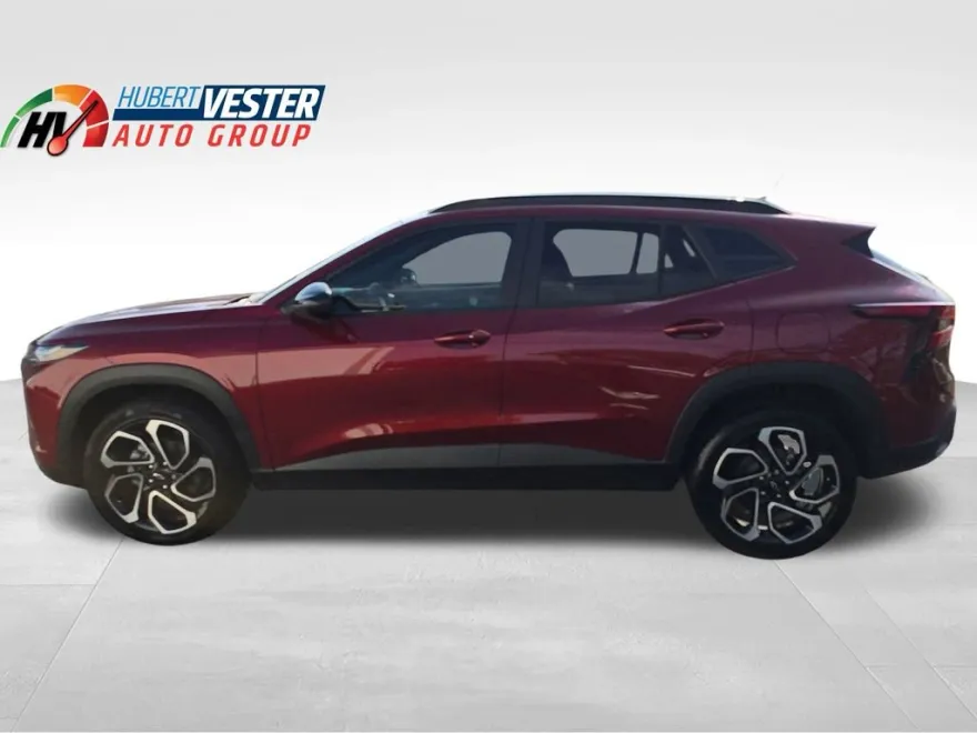 2024 Chevrolet Trax photo 1