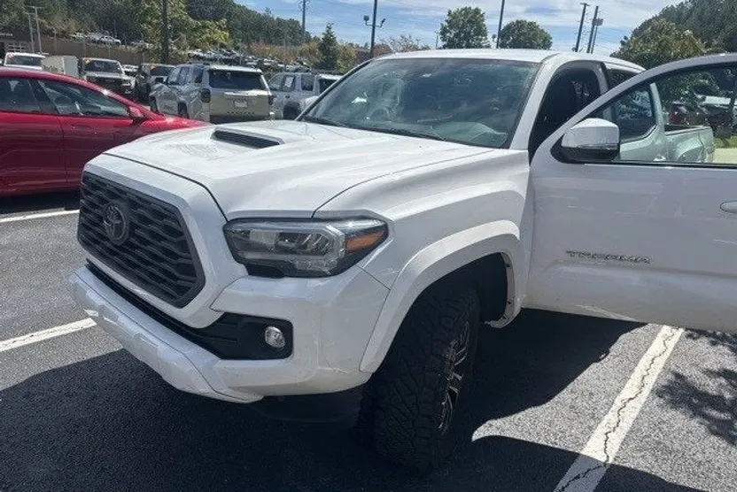 2021 Toyota Tacoma TRD Sport V6 photo 1