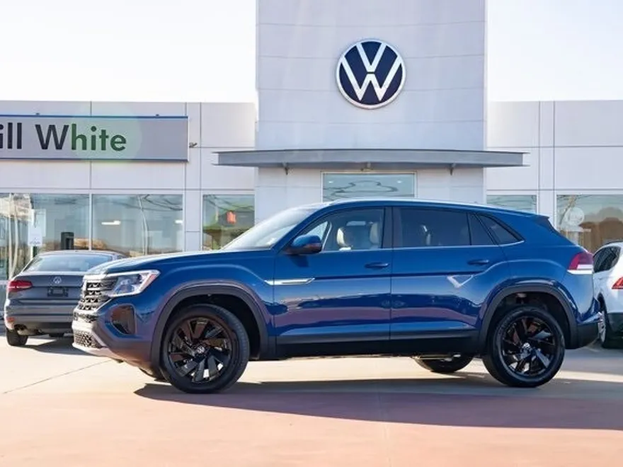 2025 Volkswagen Atlas Cross Sport SE Technology photo 1