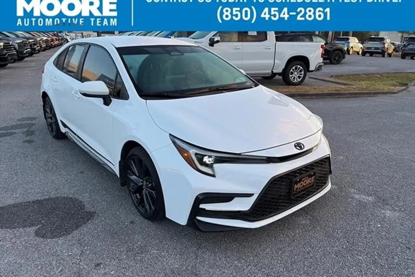 2024 Toyota Corolla SE photo 1